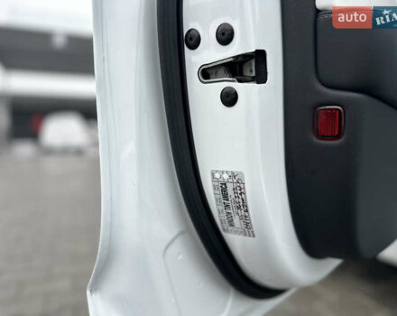 Білий Тесла Модель 3, об'ємом двигуна 0 л та пробігом 118 тис. км за 14999 $, фото 75 на Automoto.ua