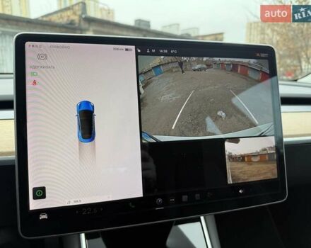 Белый Тесла Модель 3, объемом двигателя 0 л и пробегом 93 тыс. км за 15800 $, фото 4 на Automoto.ua