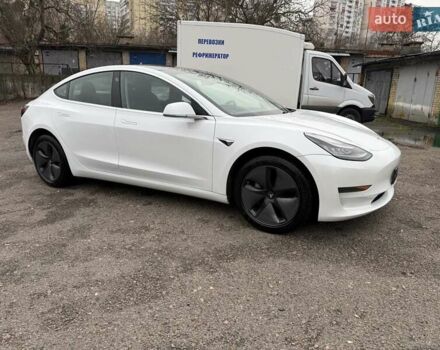 Білий Тесла Модель 3, об'ємом двигуна 0 л та пробігом 93 тис. км за 15800 $, фото 3 на Automoto.ua