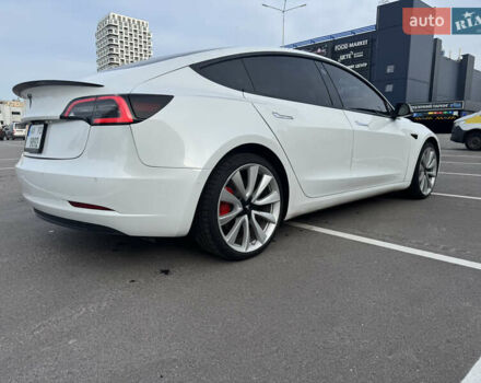 Белый Тесла Модель 3, объемом двигателя 0 л и пробегом 299 тыс. км за 16000 $, фото 9 на Automoto.ua