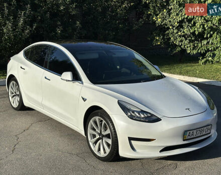 Білий Тесла Модель 3, об'ємом двигуна 0 л та пробігом 94 тис. км за 16800 $, фото 2 на Automoto.ua