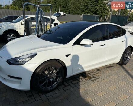 Белый Тесла Модель 3, объемом двигателя 0 л и пробегом 85 тыс. км за 18500 $, фото 15 на Automoto.ua