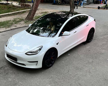Белый Тесла Модель 3, объемом двигателя 0 л и пробегом 155 тыс. км за 20000 $, фото 3 на Automoto.ua