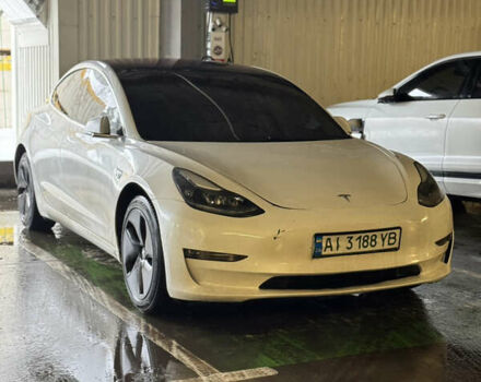 Белый Тесла Модель 3, объемом двигателя 0 л и пробегом 108 тыс. км за 15700 $, фото 4 на Automoto.ua