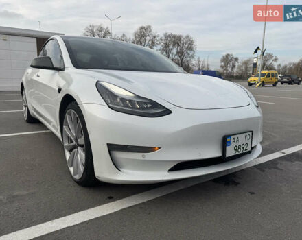 Белый Тесла Модель 3, объемом двигателя 0 л и пробегом 299 тыс. км за 16000 $, фото 4 на Automoto.ua