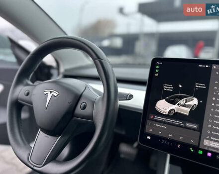 Білий Тесла Модель 3, об'ємом двигуна 0 л та пробігом 118 тис. км за 14999 $, фото 72 на Automoto.ua