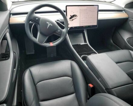 Тесла Модель 3 2018 в Киеве на Automoto.ua Белый Тесла Модель 3, объемом двигателя 0 л и пробегом 41 тыс. км за 6000 $, фото 7 на Automoto.ua