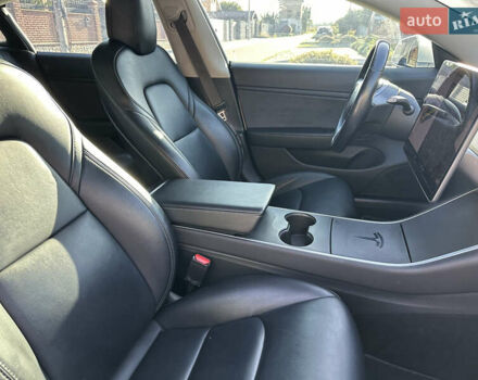 Білий Тесла Модель 3, об'ємом двигуна 0 л та пробігом 94 тис. км за 16800 $, фото 18 на Automoto.ua