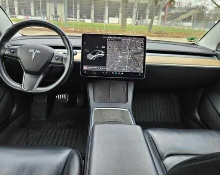 Белый Тесла Модель 3, объемом двигателя 0 л и пробегом 77 тыс. км за 11900 $, фото 2 на Automoto.ua