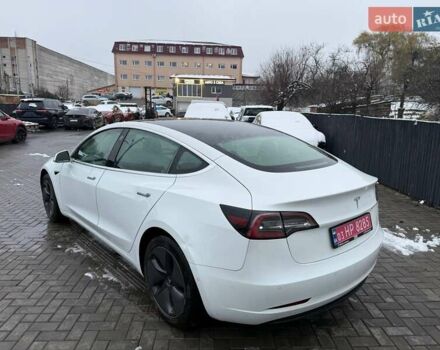 Білий Тесла Модель 3, об'ємом двигуна 0 л та пробігом 123 тис. км за 12800 $, фото 4 на Automoto.ua