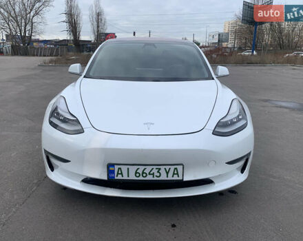 Тесла Модель 3 2018 у Києві на Automoto.ua Білий Тесла Модель 3, об'ємом двигуна 0 л та пробігом 65 тис. км за 15300 $, фото 2 на Automoto.ua
