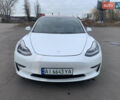Тесла Модель 3 2018 у Києві на Automoto.ua Білий Тесла Модель 3, об'ємом двигуна 0 л та пробігом 65 тис. км за 15300 $, фото 2 на Automoto.ua