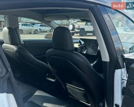 Білий Тесла Модель 3, об'ємом двигуна 0 л та пробігом 146 тис. км за 17200 $, фото 14 на Automoto.ua