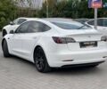 Белый Тесла Модель 3, объемом двигателя 0 л и пробегом 151 тыс. км за 17300 $, фото 3 на Automoto.ua