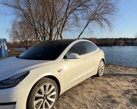 Білий Тесла Модель 3, об'ємом двигуна 0 л та пробігом 57 тис. км за 18850 $, фото 11 на Automoto.ua