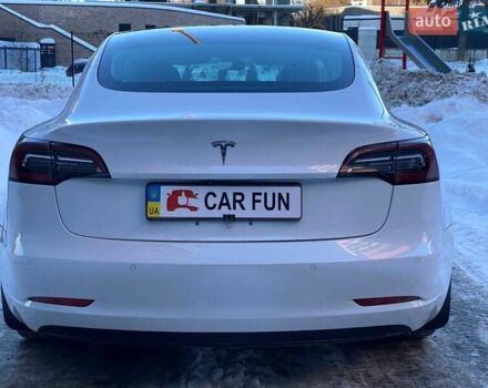 Білий Тесла Модель 3, об'ємом двигуна 0 л та пробігом 99 тис. км за 18200 $, фото 8 на Automoto.ua