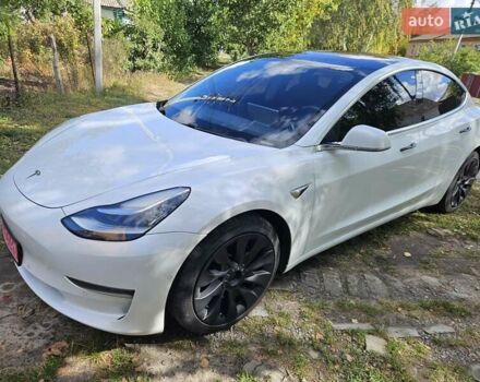 Белый Тесла Модель 3, объемом двигателя 0 л и пробегом 212 тыс. км за 16900 $, фото 7 на Automoto.ua