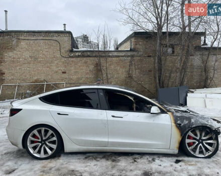 Білий Тесла Модель 3, об'ємом двигуна 0 л та пробігом 127 тис. км за 8000 $, фото 5 на Automoto.ua