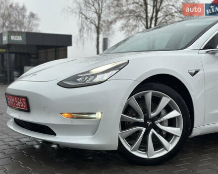Білий Тесла Модель 3, об'ємом двигуна 0 л та пробігом 118 тис. км за 14999 $, фото 36 на Automoto.ua