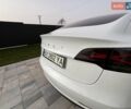 Белый Тесла Модель 3, объемом двигателя 0 л и пробегом 132 тыс. км за 20100 $, фото 39 на Automoto.ua