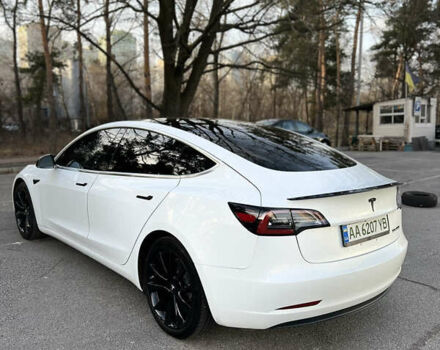 Білий Тесла Модель 3, об'ємом двигуна 0 л та пробігом 195 тис. км за 16000 $, фото 6 на Automoto.ua