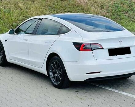 Белый Тесла Модель 3, объемом двигателя 0 л и пробегом 76 тыс. км за 12400 $, фото 5 на Automoto.ua