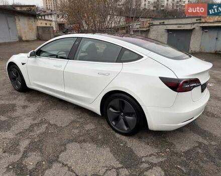 Білий Тесла Модель 3, об'ємом двигуна 0 л та пробігом 93 тис. км за 15800 $, фото 21 на Automoto.ua
