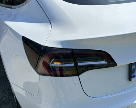 Білий Тесла Модель 3, об'ємом двигуна 0 л та пробігом 92 тис. км за 24300 $, фото 12 на Automoto.ua