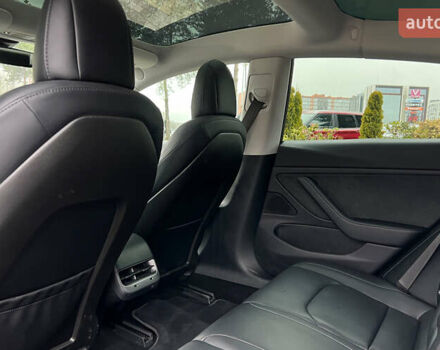 Белый Тесла Модель 3, объемом двигателя 0 л и пробегом 116 тыс. км за 17650 $, фото 17 на Automoto.ua