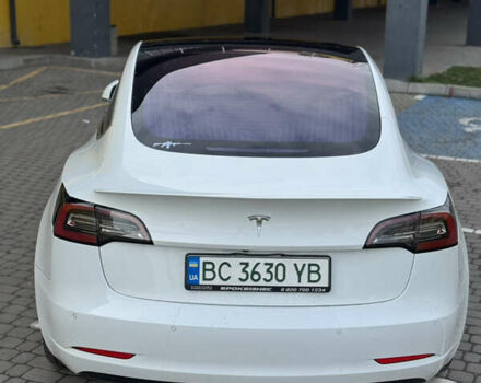 Білий Тесла Модель 3, об'ємом двигуна 0 л та пробігом 170 тис. км за 15500 $, фото 3 на Automoto.ua