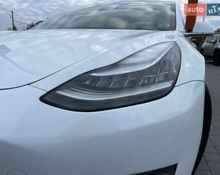 Белый Тесла Модель 3, объемом двигателя 0 л и пробегом 151 тыс. км за 17300 $, фото 6 на Automoto.ua