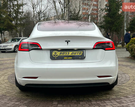 Белый Тесла Модель 3, объемом двигателя 0 л и пробегом 116 тыс. км за 17650 $, фото 5 на Automoto.ua
