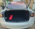 Білий Тесла Модель 3, об'ємом двигуна 0 л та пробігом 160 тис. км за 17000 $, фото 29 на Automoto.ua
