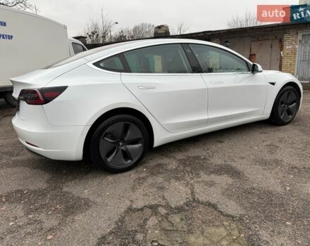Білий Тесла Модель 3, об'ємом двигуна 0 л та пробігом 93 тис. км за 15800 $, фото 33 на Automoto.ua