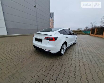 Белый Тесла Модель 3, объемом двигателя 0 л и пробегом 50 тыс. км за 26500 $, фото 6 на Automoto.ua
