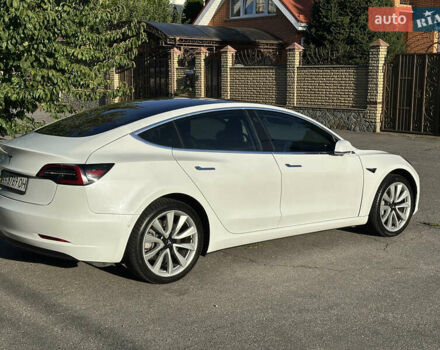 Білий Тесла Модель 3, об'ємом двигуна 0 л та пробігом 94 тис. км за 16800 $, фото 12 на Automoto.ua