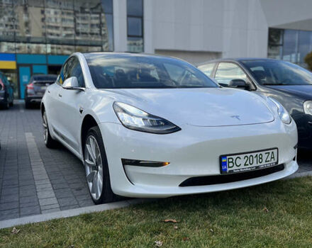 Белый Тесла Модель 3, объемом двигателя 0 л и пробегом 78 тыс. км за 27300 $, фото 16 на Automoto.ua