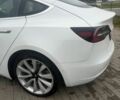 Белый Тесла Модель 3, объемом двигателя 0 л и пробегом 130 тыс. км за 17500 $, фото 17 на Automoto.ua