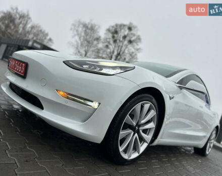 Білий Тесла Модель 3, об'ємом двигуна 0 л та пробігом 118 тис. км за 14999 $, фото 3 на Automoto.ua