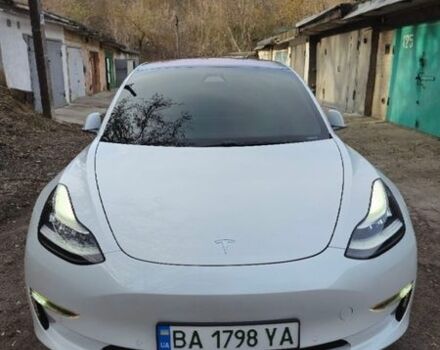 Білий Тесла Модель 3, об'ємом двигуна 0 л та пробігом 160 тис. км за 17000 $, фото 6 на Automoto.ua