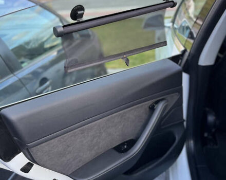 Белый Тесла Модель 3, объемом двигателя 0 л и пробегом 78 тыс. км за 27300 $, фото 18 на Automoto.ua