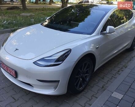 Білий Тесла Модель 3, об'ємом двигуна 0 л та пробігом 140 тис. км за 17000 $, фото 5 на Automoto.ua