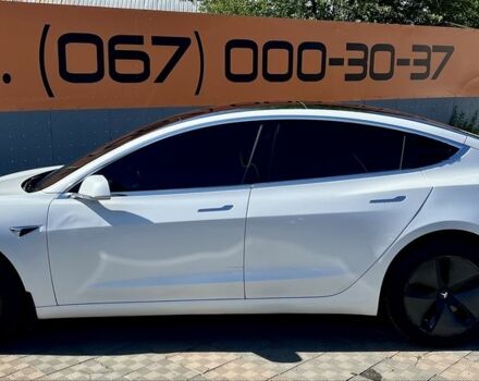Белый Тесла Модель 3, объемом двигателя 0 л и пробегом 95 тыс. км за 17497 $, фото 8 на Automoto.ua
