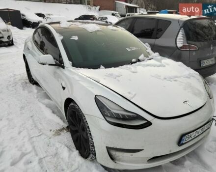 Білий Тесла Модель 3, об'ємом двигуна 0 л та пробігом 193 тис. км за 12500 $, фото 1 на Automoto.ua