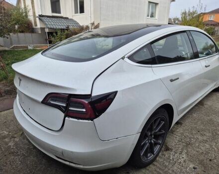Білий Тесла Модель 3, об'ємом двигуна 0 л та пробігом 48 тис. км за 11800 $, фото 3 на Automoto.ua