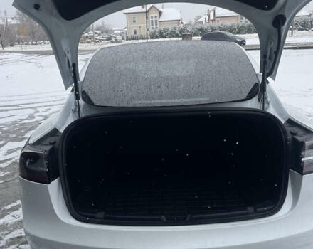 Белый Тесла Модель 3, объемом двигателя 0 л и пробегом 105 тыс. км за 19999 $, фото 23 на Automoto.ua