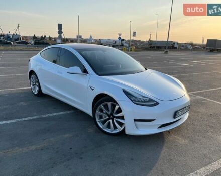 Білий Тесла Модель 3, об'ємом двигуна 0 л та пробігом 95 тис. км за 17200 $, фото 1 на Automoto.ua