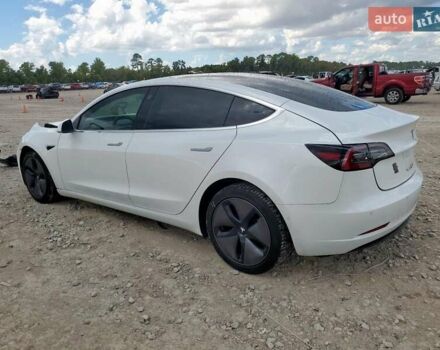 Білий Тесла Модель 3, об'ємом двигуна 0 л та пробігом 105 тис. км за 3000 $, фото 1 на Automoto.ua