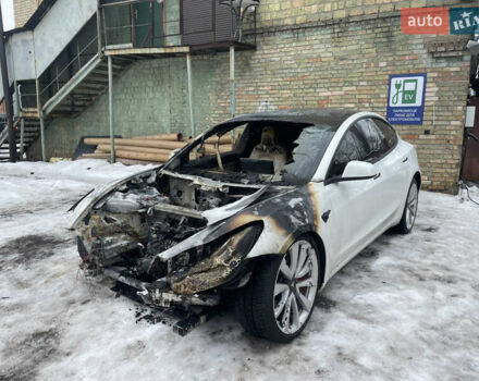 Білий Тесла Модель 3, об'ємом двигуна 0 л та пробігом 127 тис. км за 8000 $, фото 7 на Automoto.ua