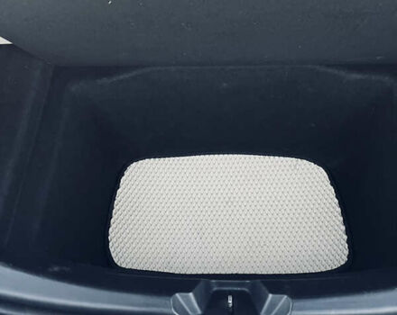 Білий Тесла Модель 3, об'ємом двигуна 0 л та пробігом 172 тис. км за 16500 $, фото 8 на Automoto.ua